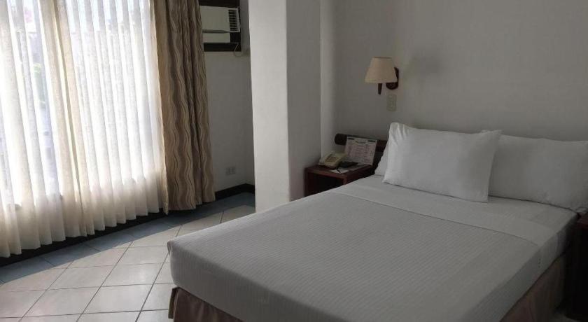 Soledad Suites Đảo Đảo Panglao Ngoại thất bức ảnh