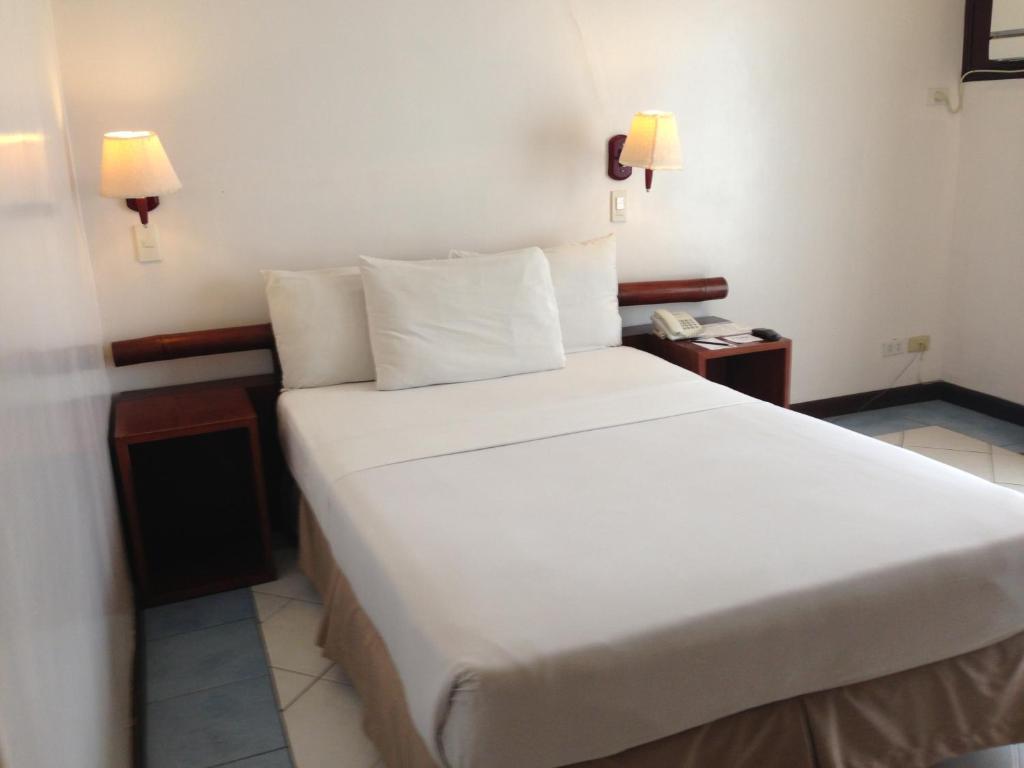 Soledad Suites Đảo Đảo Panglao Ngoại thất bức ảnh