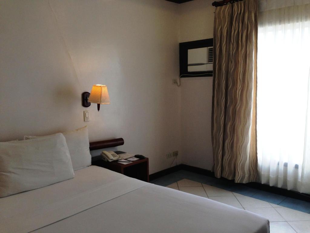 Soledad Suites Đảo Đảo Panglao Ngoại thất bức ảnh